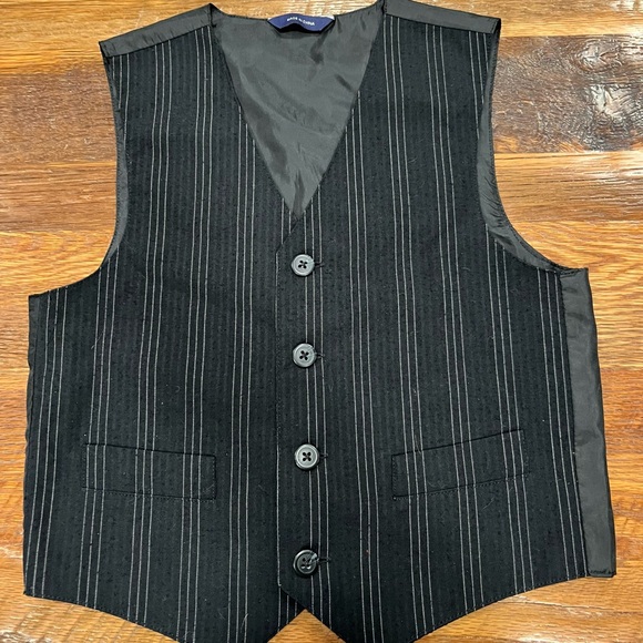 Boys 4 Button Suit Vest, Size 5 - Picture 5 of 8